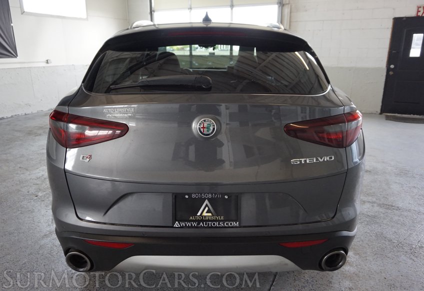 2018 Alfa Romeo Stelvio - Image 14