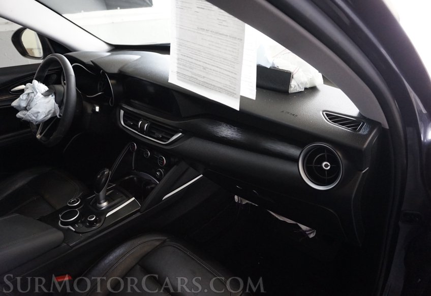 2018 Alfa Romeo Stelvio - Image 31