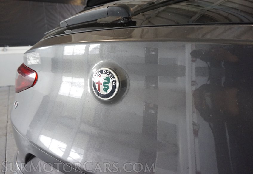 2018 Alfa Romeo Stelvio - Image 23