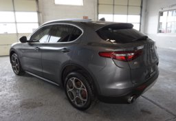2018 Alfa Romeo Stelvio - Image 7