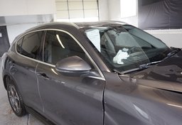 2018 Alfa Romeo Stelvio - Image 17