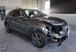 2018 Alfa Romeo Stelvio - Image 5