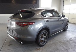 2018 Alfa Romeo Stelvio - Image 9