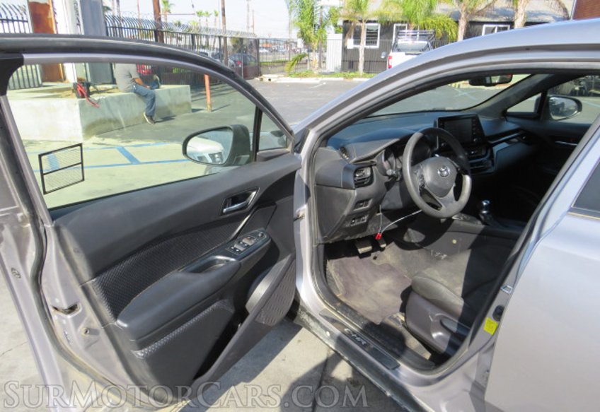 2019 Toyota C-HR - Image 19