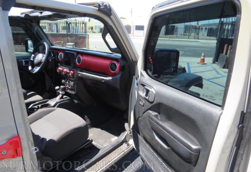 2020 Jeep Gladiator - Image 29