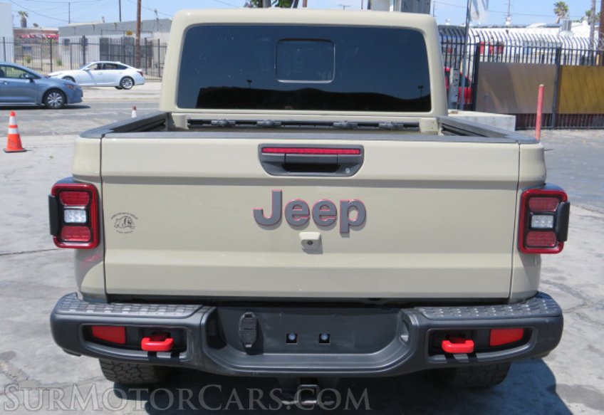 2020 Jeep Gladiator - Image 12