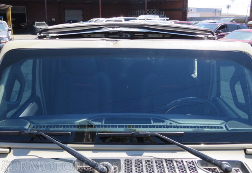 2020 Jeep Gladiator - Image 14