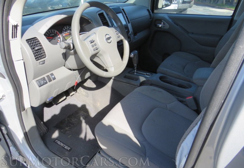 2019 Nissan Frontier - Image 28