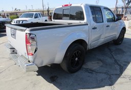 2019 Nissan Frontier - Image 16
