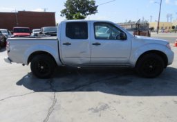 2019 Nissan Frontier - Image 15