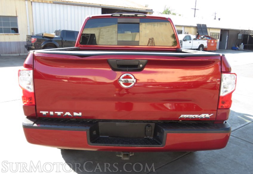 2019 Nissan Titan - Image 12