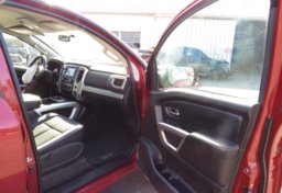 2019 Nissan Titan - Image 26