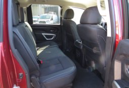 2019 Nissan Titan - Image 35