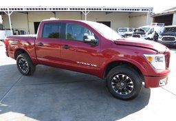 2019 Nissan Titan - Image 3