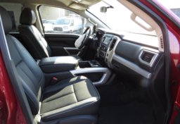 2019 Nissan Titan - Image 28