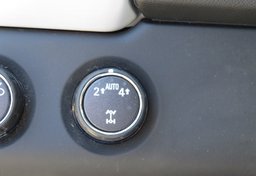 2017 GMC Yukon XL - Image 49