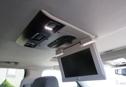 2017 GMC Yukon XL - Image 42