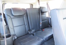 2017 GMC Yukon XL - Image 31