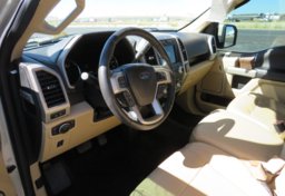 2017 Ford F-150 - Image 28