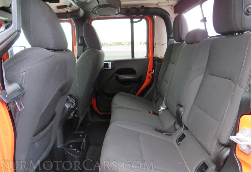 2020 Jeep Gladiator - Image 27