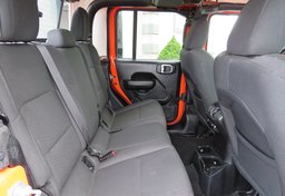 2020 Jeep Gladiator - Image 28