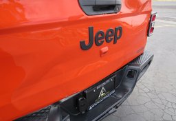 2020 Jeep Gladiator - Image 21