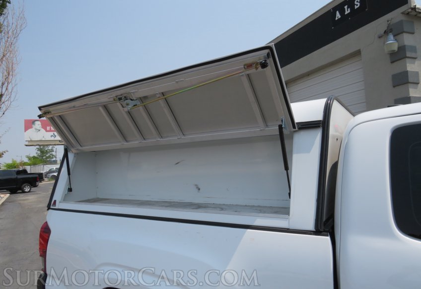 2018 Toyota Tacoma - Image 17