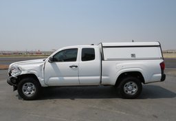 2018 Toyota Tacoma - Image 10