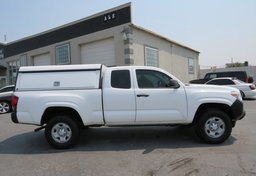 2018 Toyota Tacoma - Image 9