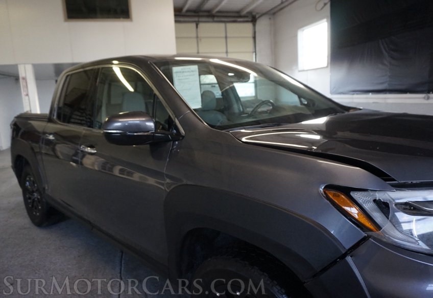 2022 Honda Ridgeline - Image 16