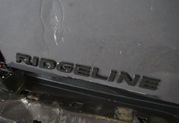 2022 Honda Ridgeline - Image 21