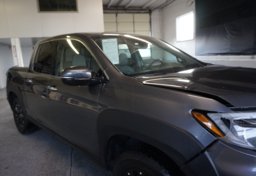 2022 Honda Ridgeline - Image 16