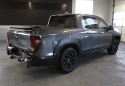 2022 Honda Ridgeline - Image 6