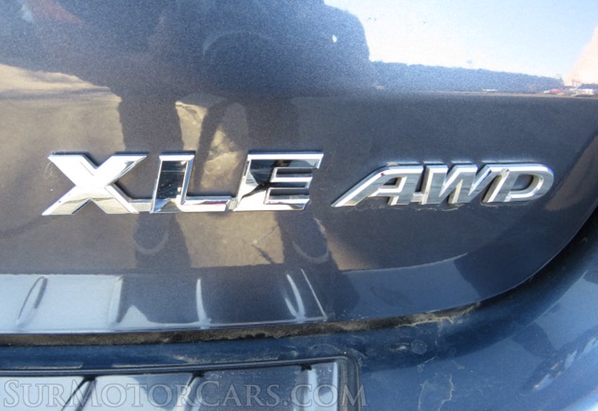 2018 Toyota Highlander - Image 16