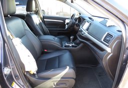 2018 Toyota Highlander - Image 27