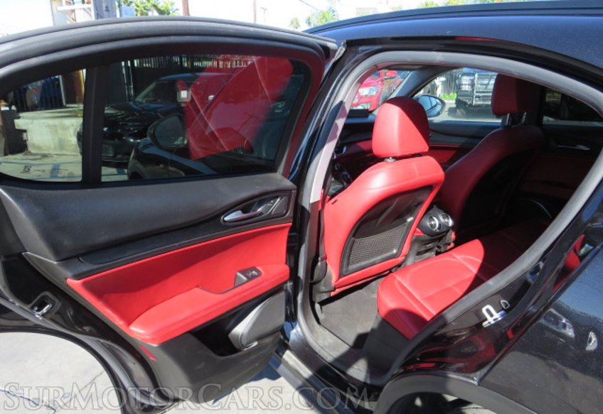 2019 Alfa Romeo Stelvio - Image 24