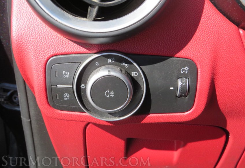 2019 Alfa Romeo Stelvio - Image 42