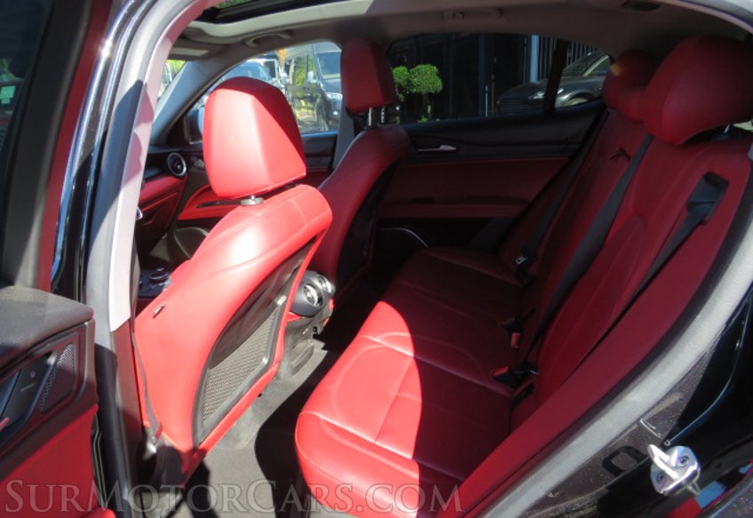 2019 Alfa Romeo Stelvio - Image 28