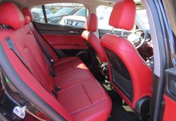 2019 Alfa Romeo Stelvio - Image 33