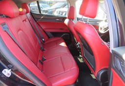 2019 Alfa Romeo Stelvio - Image 29