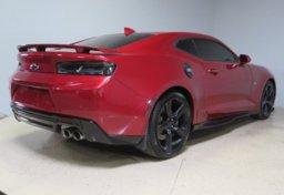 2016 Chevrolet Camaro - Image 9