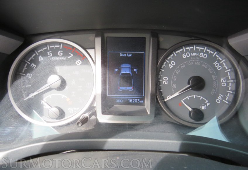 2022 Toyota Tacoma - Image 31