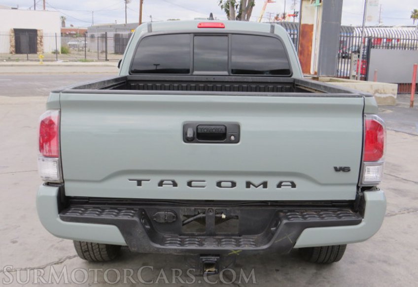 2022 Toyota Tacoma - Image 12