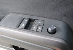 2022 Toyota Tacoma - Image 40