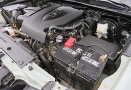 2022 Toyota Tacoma - Image 46