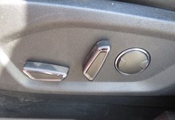 2018 Ford Edge - Image 48