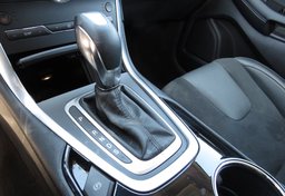 2018 Ford Edge - Image 40