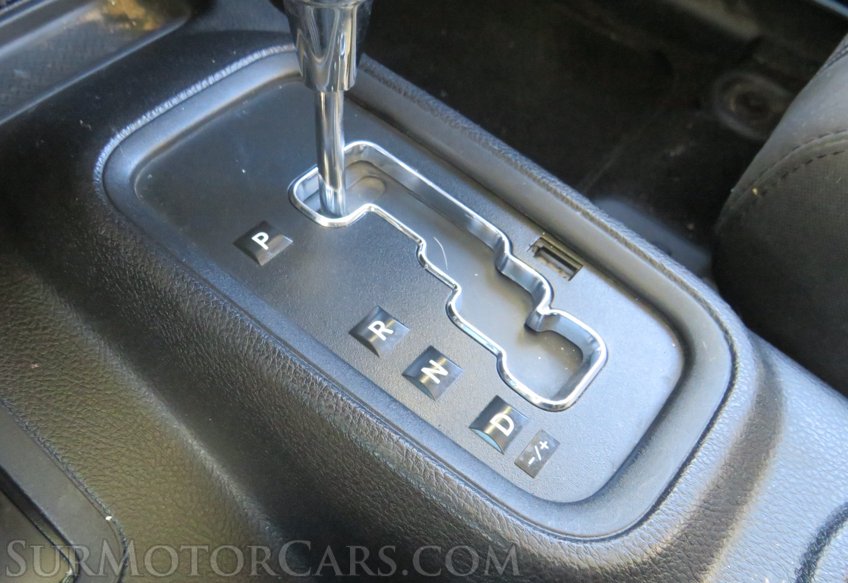 2012 Jeep Wrangler Unlimited - Image 34