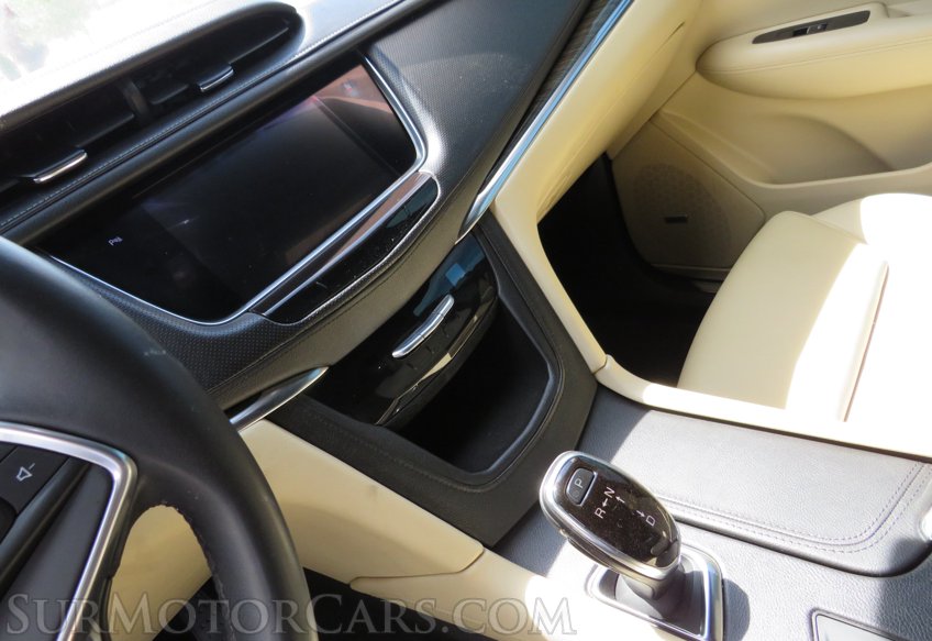 2017 Cadillac XT5 - Image 42