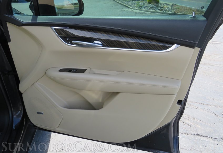 2017 Cadillac XT5 - Image 65